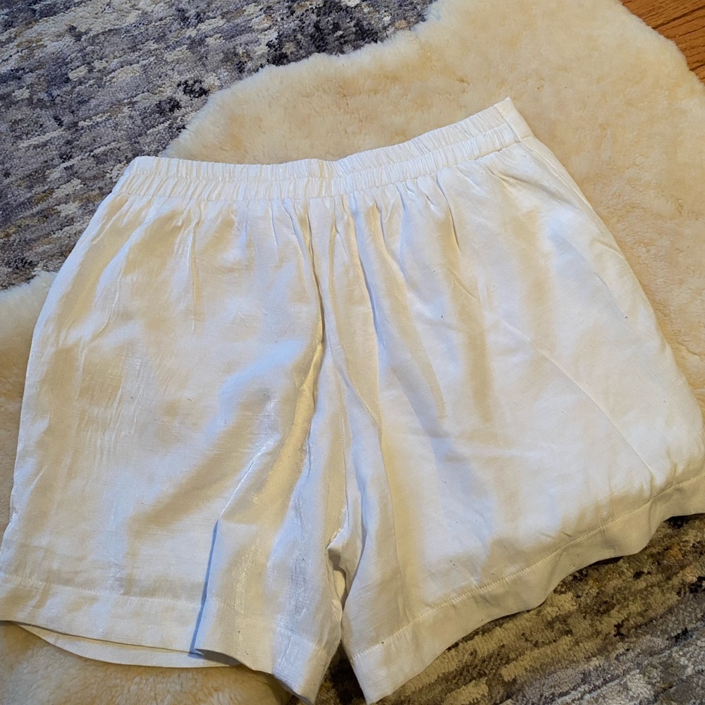 Flowy white shorts